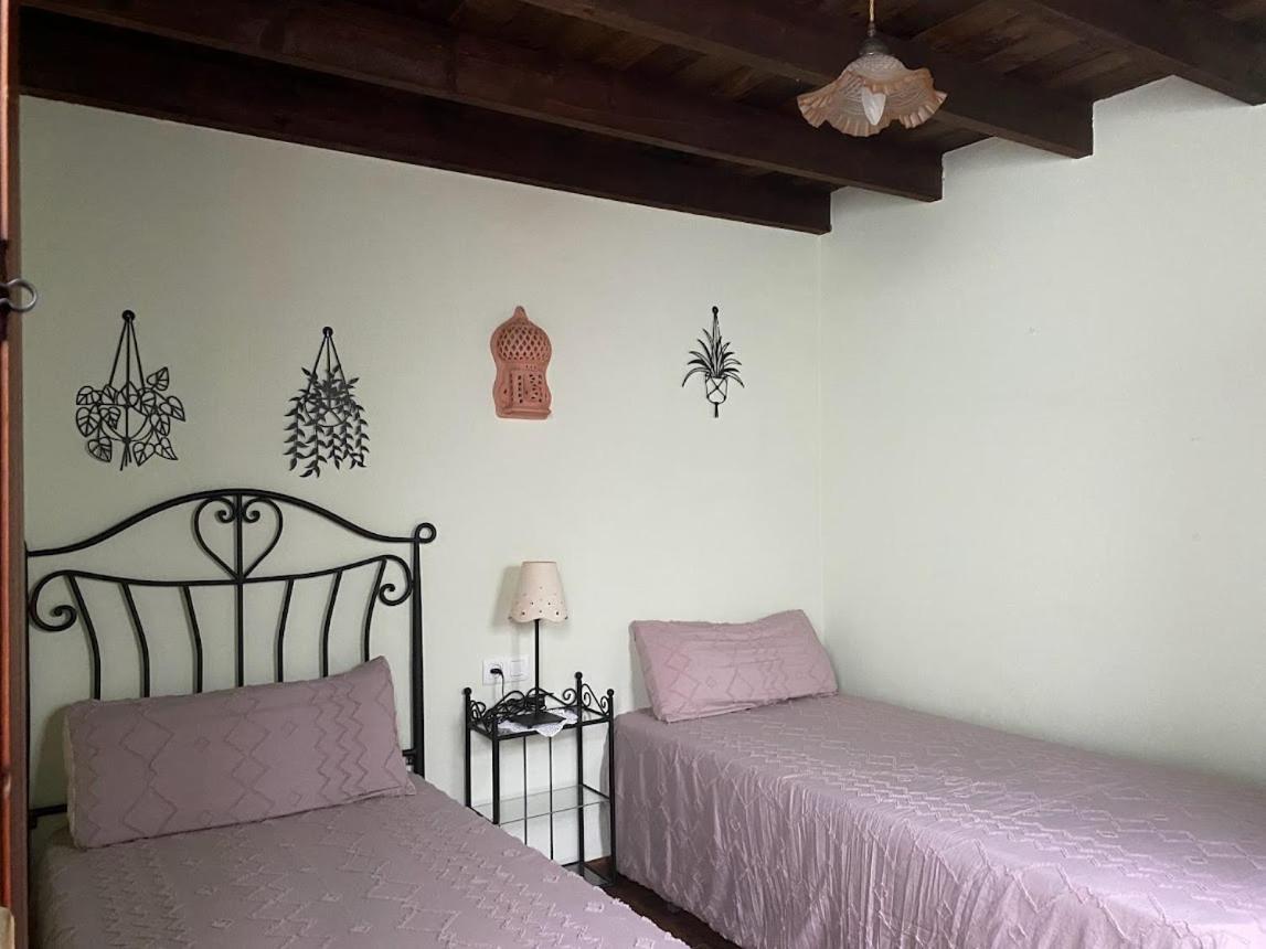 Espaciosa Y Elegante Casa Rural En Los Marines ภายนอก รูปภาพ