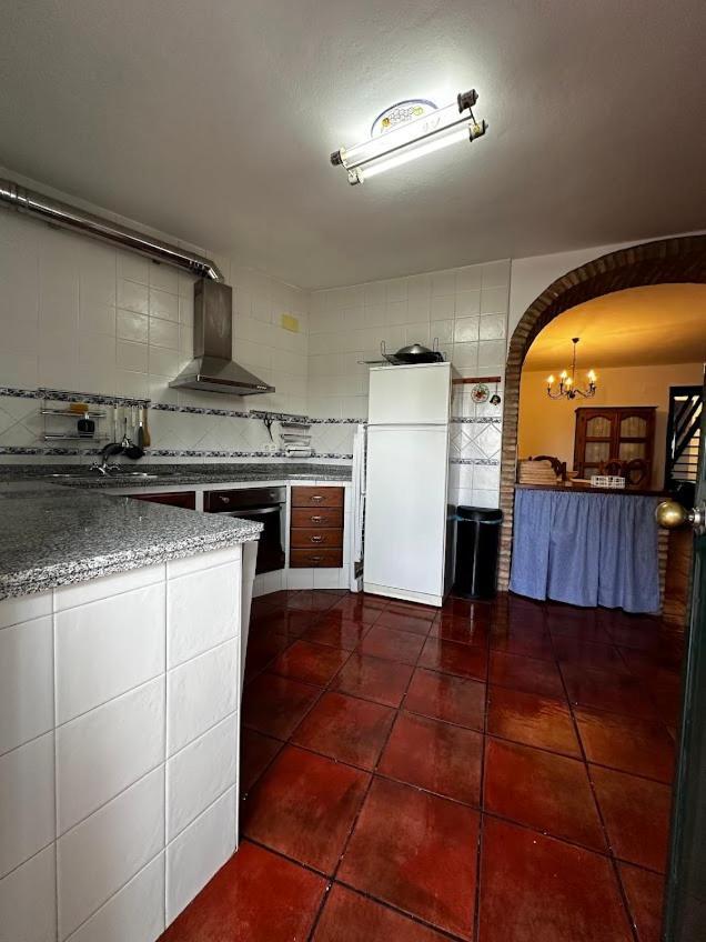 Espaciosa Y Elegante Casa Rural En Los Marines ภายนอก รูปภาพ
