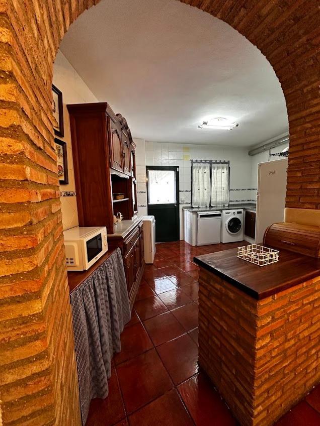 Espaciosa Y Elegante Casa Rural En Los Marines ภายนอก รูปภาพ