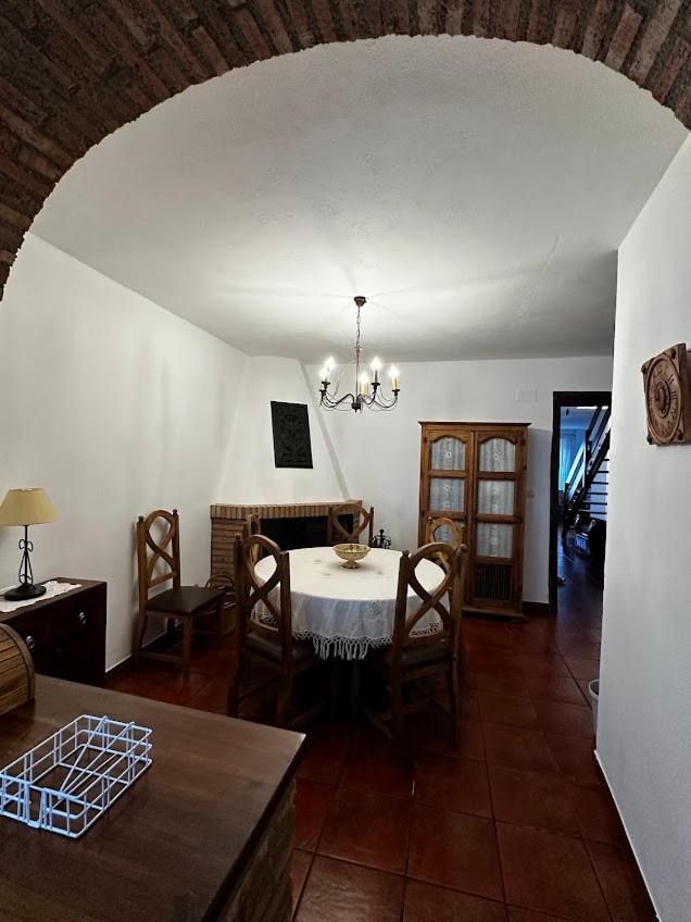 Espaciosa Y Elegante Casa Rural En Los Marines ภายนอก รูปภาพ