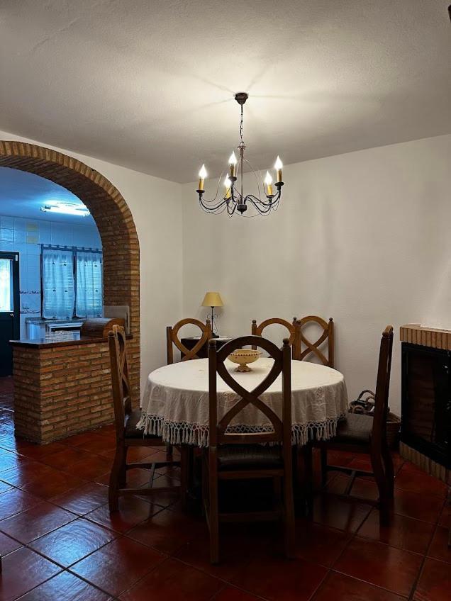 Espaciosa Y Elegante Casa Rural En Los Marines ภายนอก รูปภาพ